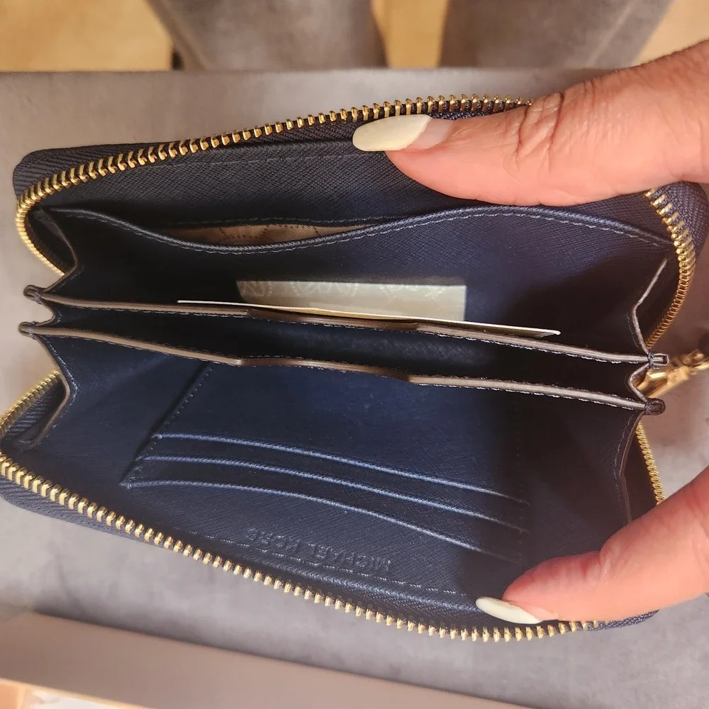Michael Kors Jet Set Travel Navy Zip Around Wristlet Wallet Phone Case NIB